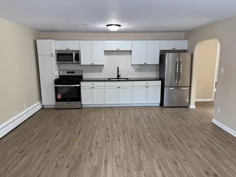 1359 State St, Hobart, IN 46342