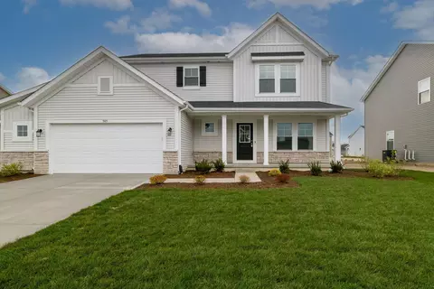 545 E 130th Pl, Crown Point, IN 46307