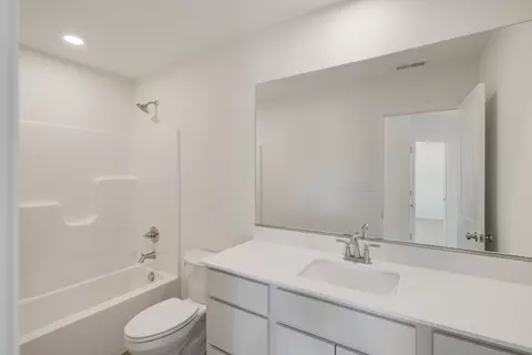 Bath - 545 E 130th Pl, Crown Point, IN 46307 photo 1 of 1