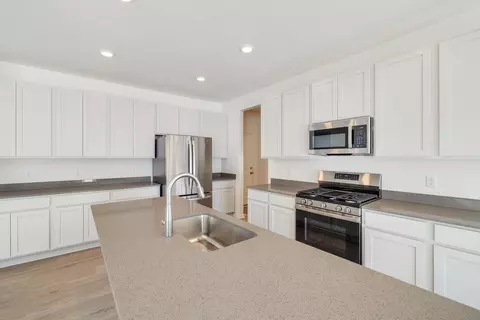 Kitchen - 545 E 130th Pl, Crown Point, IN 46307 photo 2 of 3