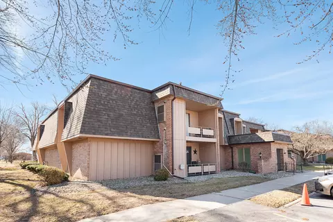 450 Old Stone Rd #2, Munster, IN 46321