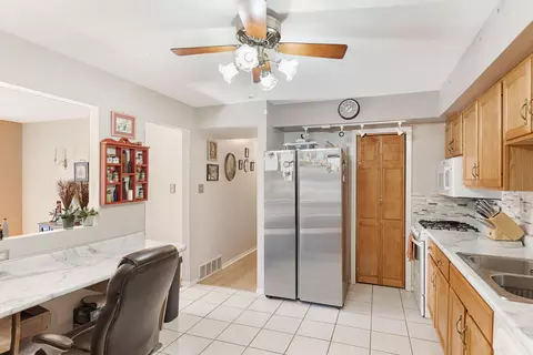 450 Old Stone Rd #2, Munster, IN 46321 photo 6