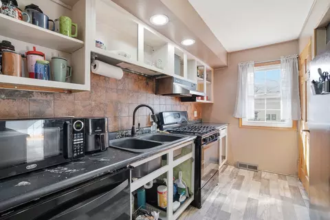 Kitchen - 342 N Wright St, Griffith, IN 46319 photo 1 of 5