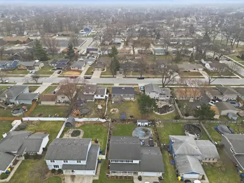 View/Area - 342 N Wright St, Griffith, IN 46319 photo 3 of 10