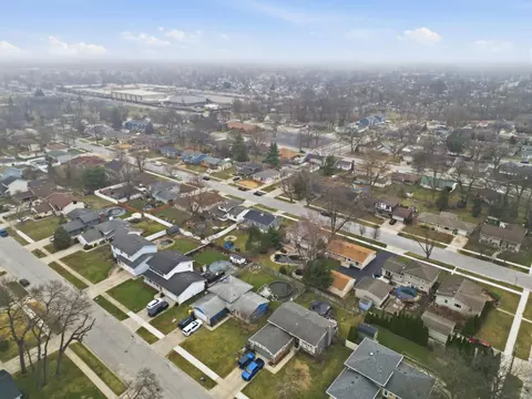 View/Area - 342 N Wright St, Griffith, IN 46319 photo 4 of 10