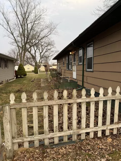 Exterior - 5420 W 45th St, Gary, IN 46408 photo 2 of 6