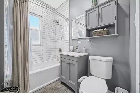 Bath - 1346 Stanton Ave, Whiting, IN 46394 photo 1 of 1