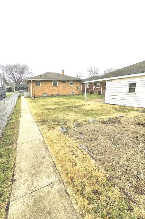 Exterior - 709 Porter St, Gary, IN 46406 photo 3 of 4