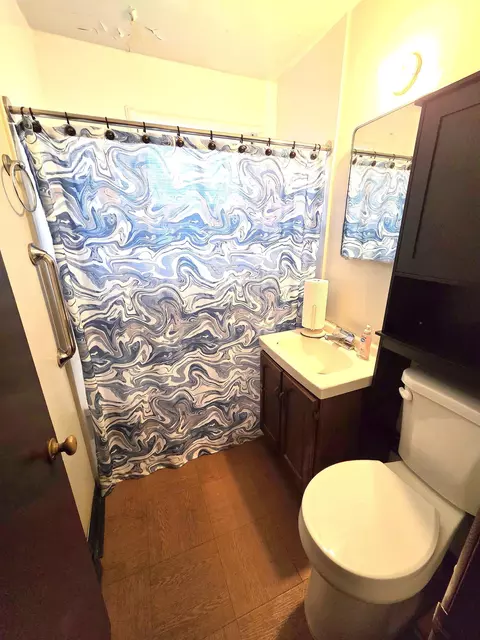 Bath - 709 Porter St, Gary, IN 46406 photo 2 of 2