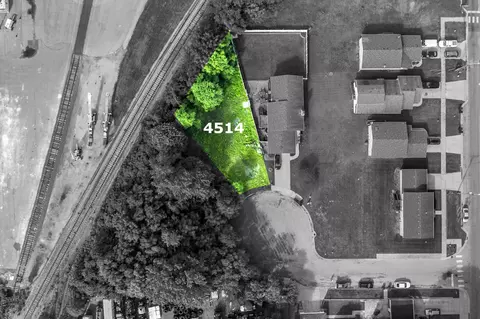 4514 Geneva Glenn Ct, East Chicago, IN 46312