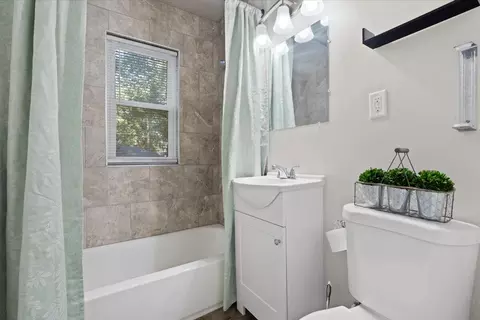 Bath - 3642 Buchanan St, Gary, IN 46408 photo 1 of 3