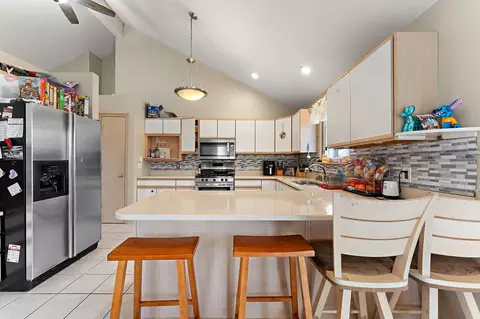 Kitchen - 8567 Judith Ln, Saint John, IN 46373 photo 4 of 4