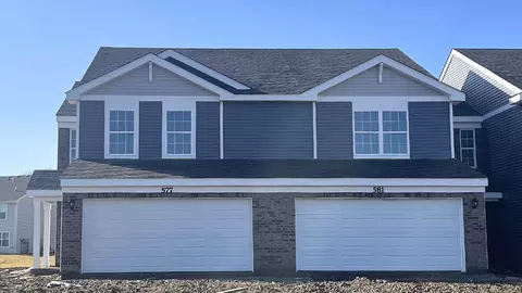 581 Cressmoor Blvd, Hobart, IN 46342
