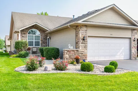 350 Cochran Dr, Crown Point, IN 46307