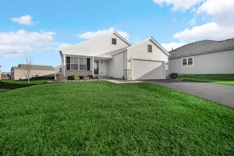 Exterior - 13679 Blue Springs Ct, Dyer, IN 46311 photo 4 of 4