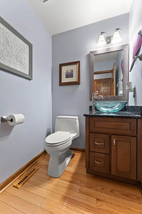 Bath - 3115 Devonshire Cir, Crown Point, IN 46307 photo 1 of 6