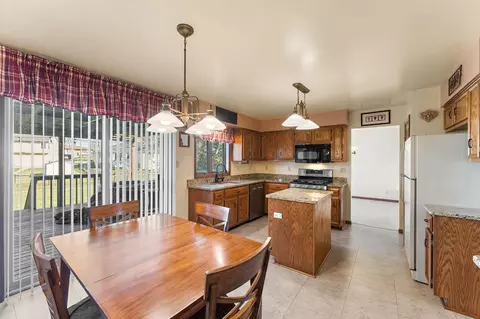 Kitchen - 3115 Devonshire Cir, Crown Point, IN 46307 photo 5 of 5