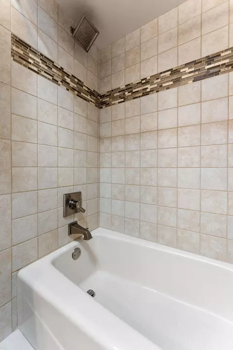 Bath - 3115 Devonshire Cir, Crown Point, IN 46307 photo 6 of 6