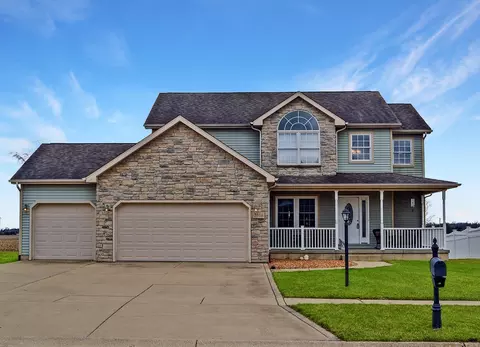 2106 Arrow Leaf Ln, Valparaiso, IN 46383