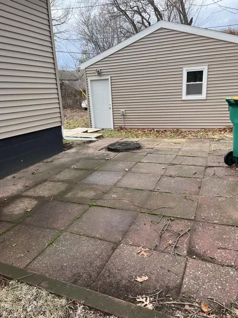 308 S Howard St, Gary, IN 46403 photo 3