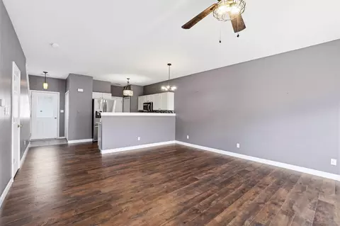 Living - 875 Flagstone Dr, Dyer, IN 46311 photo 2 of 3