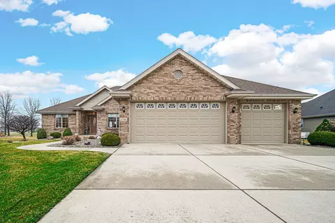 1718 Silver Hawk Dr, Crown Point, IN 46307