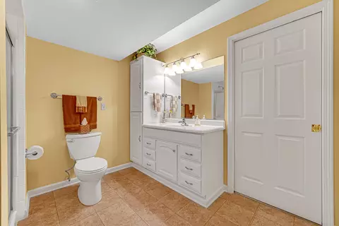 Bath - 1718 Silver Hawk Dr, Crown Point, IN 46307 photo 4 of 4