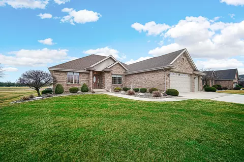 Exterior - 1718 Silver Hawk Dr, Crown Point, IN 46307 photo 3 of 5