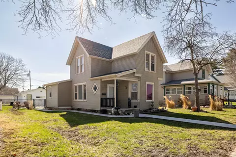 103 W Lincoln St, Kentland, IN 47951