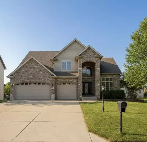 9187 Michigan Dr, Crown Point, IN 46307