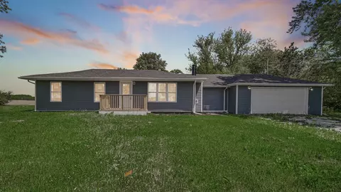 315 Holly Dr, Walkerton, IN 46574
