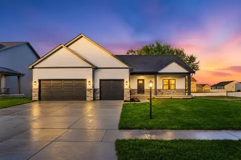 623 Debra Kay Dr, Lowell, IN 46356