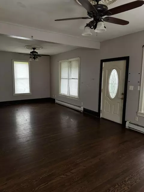 Living - 2911 E 109th Ave, Crown Point, IN 46307 photo 2 of 3