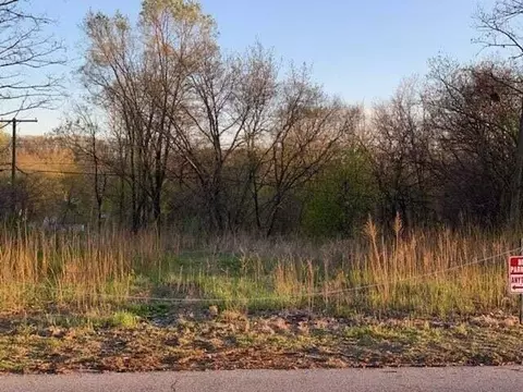 7937 Oak Ave, Gary, IN 46403 photo 1