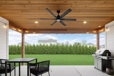Exterior - 9695 Jonathan Ct, Saint John, IN 46373 photo 5 of 7
