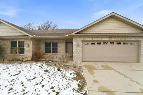 Exterior - 862 Veterans Ln, Crown Point, IN 46307 photo 3 of 3