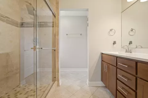 Bath - 862 Veterans Ln, Crown Point, IN 46307 photo 1 of 3