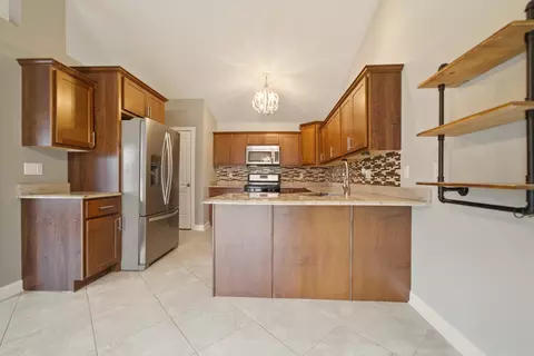 Kitchen - 862 Veterans Ln, Crown Point, IN 46307 photo 1 of 5