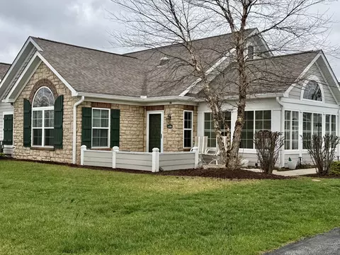 2426 Allison Cir #2426, Valparaiso, IN 46383