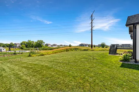 Exterior - 13973 Blue Sky Ct, Saint John, IN 46373 photo 4 of 4