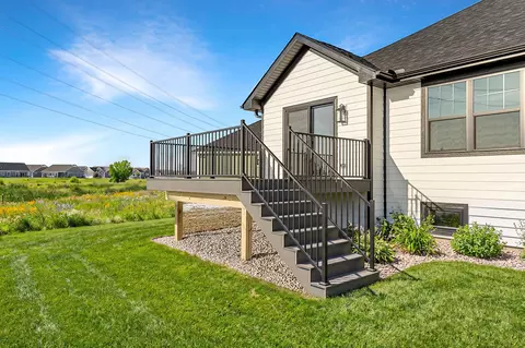 Exterior - 13973 Blue Sky Ct, Saint John, IN 46373 photo 2 of 4