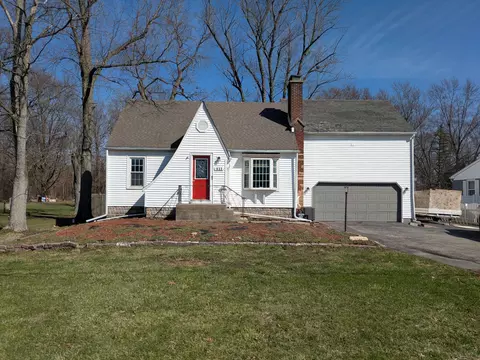 411 N Union St, Hobart, IN 46342