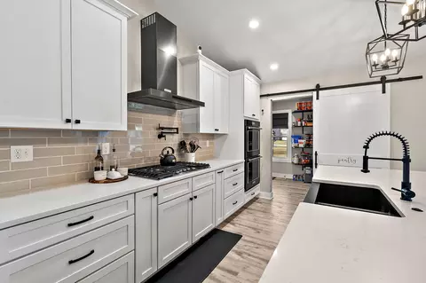 Kitchen - 6205 W 177th Ave, Lowell, IN 46356 photo 4 of 6