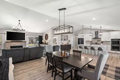 Dining - 6205 W 177th Ave, Lowell, IN 46356 photo 1 of 2