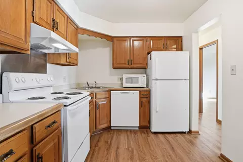 Kitchen - 2007 W 45th St #307, Highland, IN 46322 photo 1 of 2