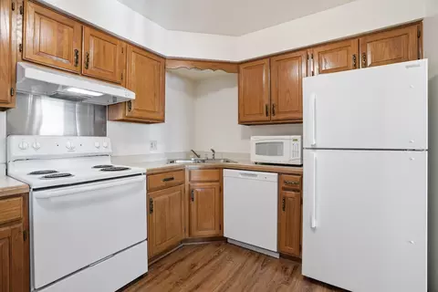 Kitchen - 2007 W 45th St #307, Highland, IN 46322 photo 2 of 2