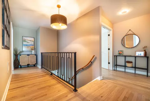 Entry Way - 20 Crest Dr, Dune Acres, IN 46304 photo 1 of 4