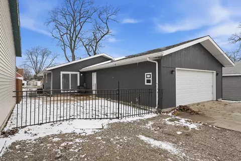 Exterior - 405 N Griffith Blvd, Griffith, IN 46319 photo 5 of 6