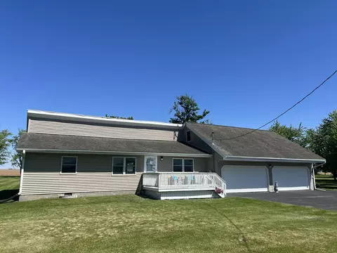 18311 Clark St, Lowell, IN 46356