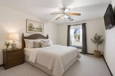 Bedroom - 1630 Camellia Dr #B-1, Munster, IN 46321 photo 1 of 4